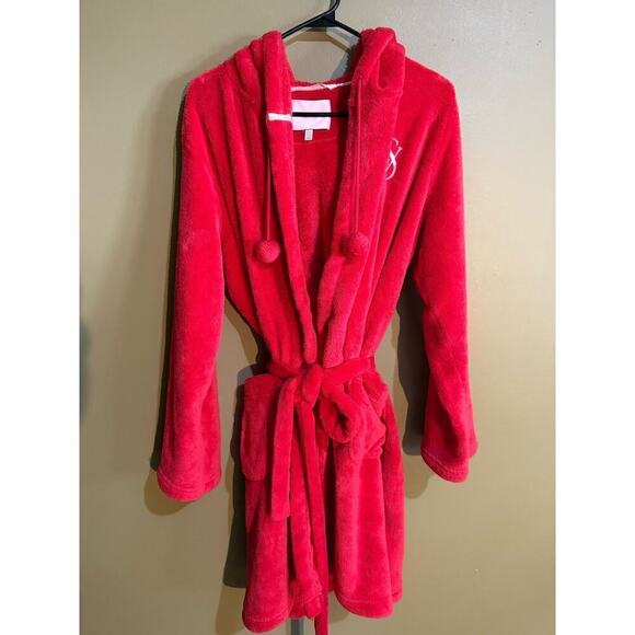 Victoria’s Secret red plushy robe women’s size M - Picture 1 of 5